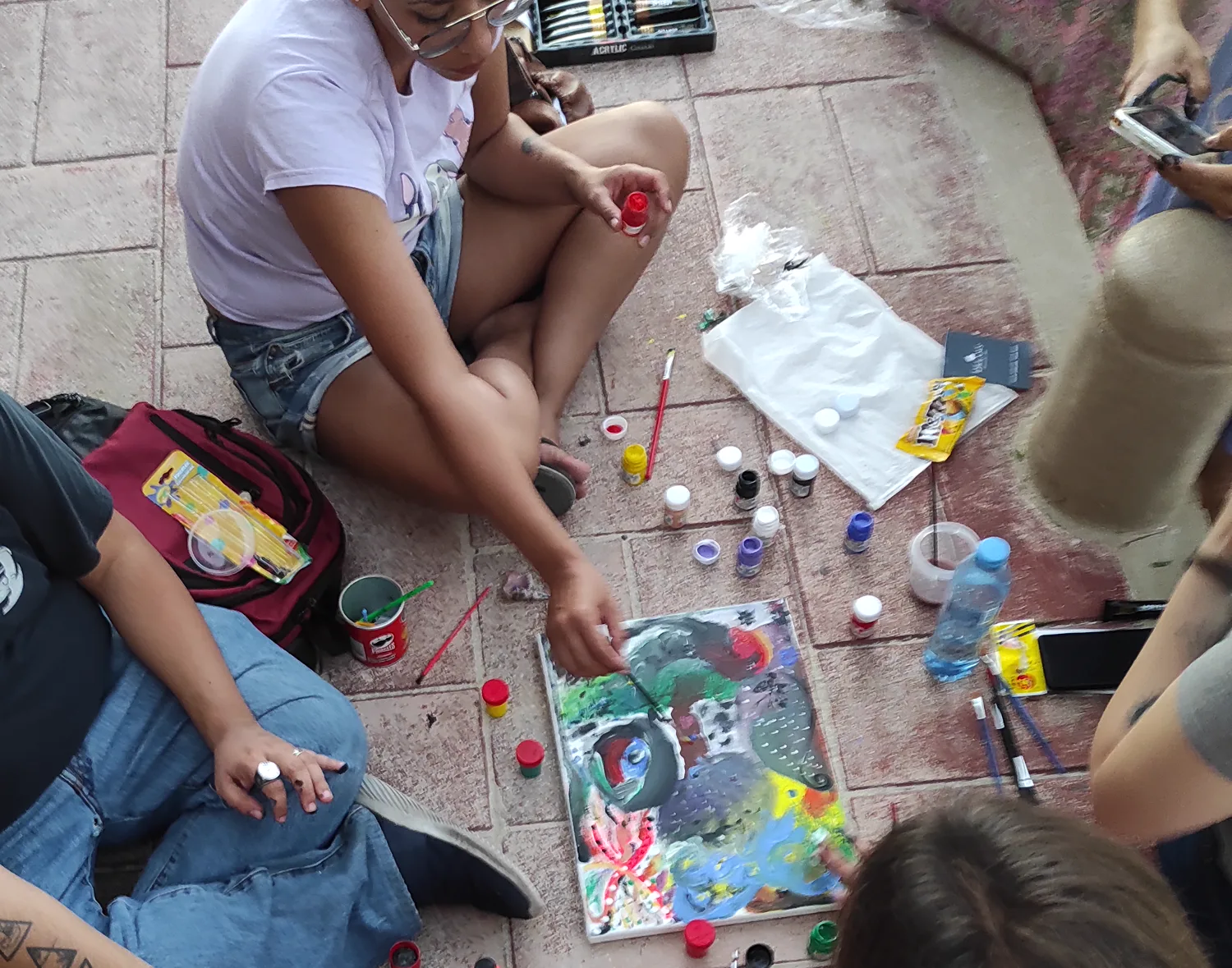 Trabajo creativo en comunidad durante el Viaje Nórdico